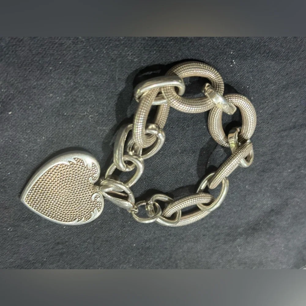 Brighton Vintage Chunky Heart 2 sided bracelet. EUC. - Picture 2 of 15